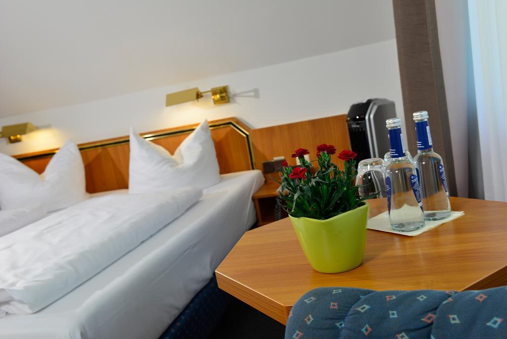 Hotel Sonnenhof פליינפילד מראה חיצוני תמונה