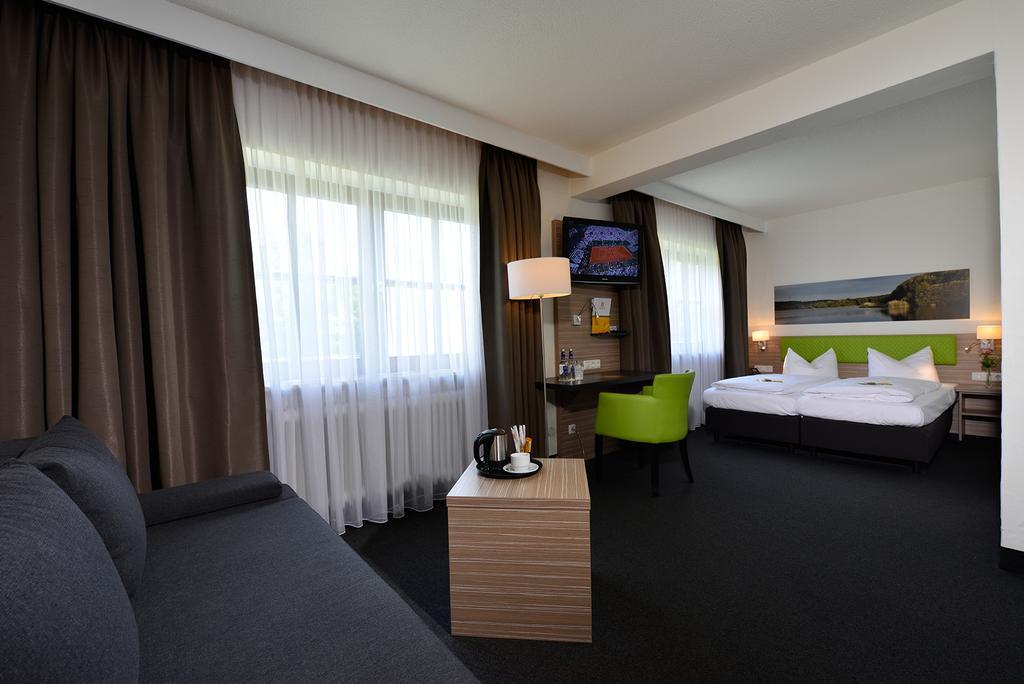 Hotel Sonnenhof פליינפילד מראה חיצוני תמונה